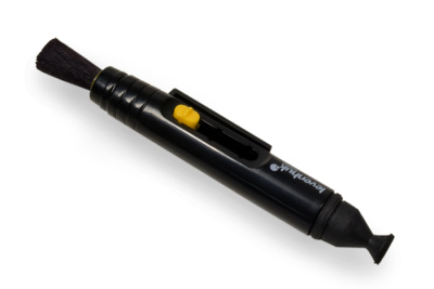  Карандаш чистящий Levenhuk Cleaning Pen LP10 в интернет-магазине Левенгук от производителя.